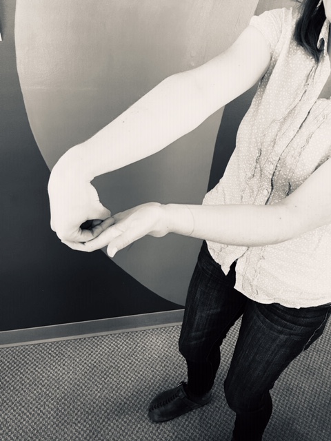 Workplace exercise - Forearm extensor stretch
